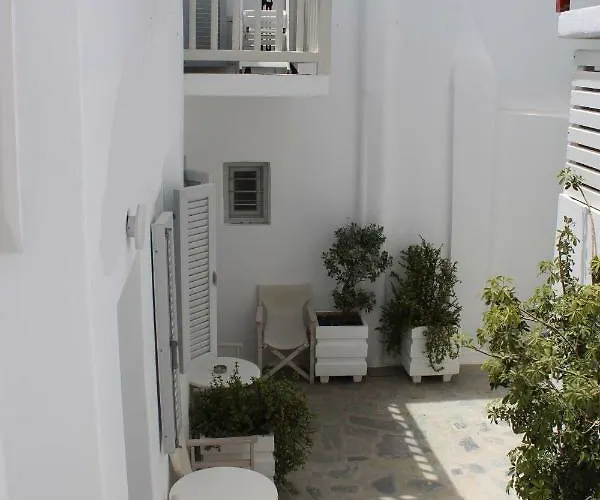 Christina 3* Mykonos Town