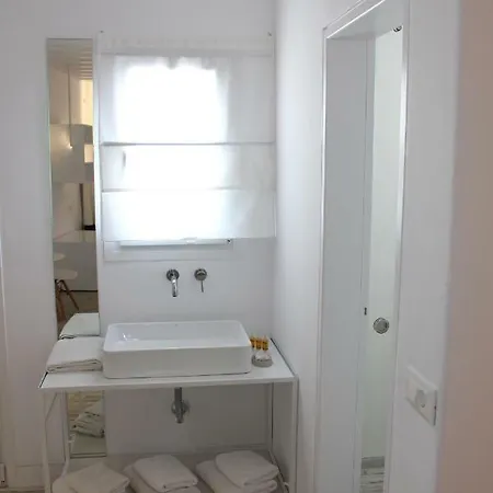 בית הארחה Christina 4*