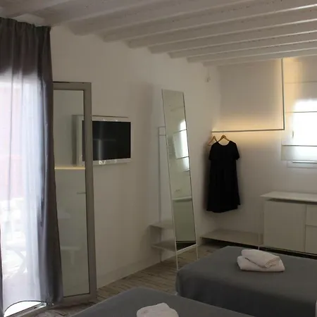 克里斯蒂娜一室公寓酒店 4*