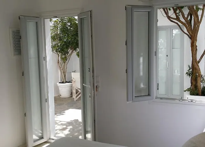 Christina בית הארחה